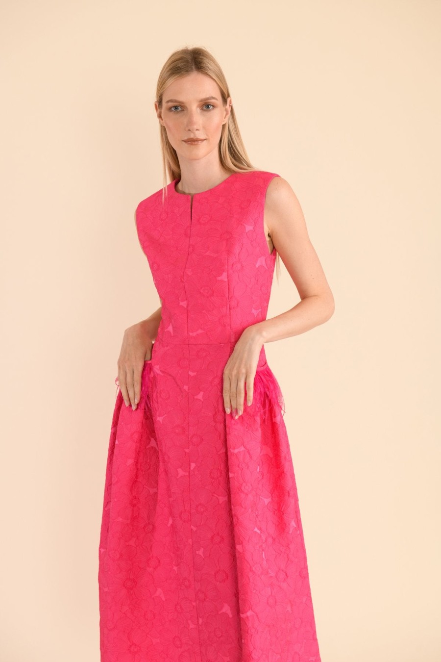 Best Caroline Kilkenny Hazel Floral Jacquard Midi Dress By Caroline Kilkenny | Ribbon Rouge Fuschia